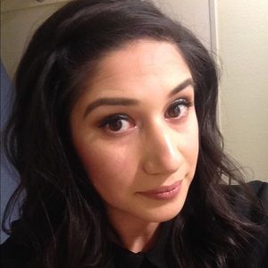 Meet your Posher, Adriana